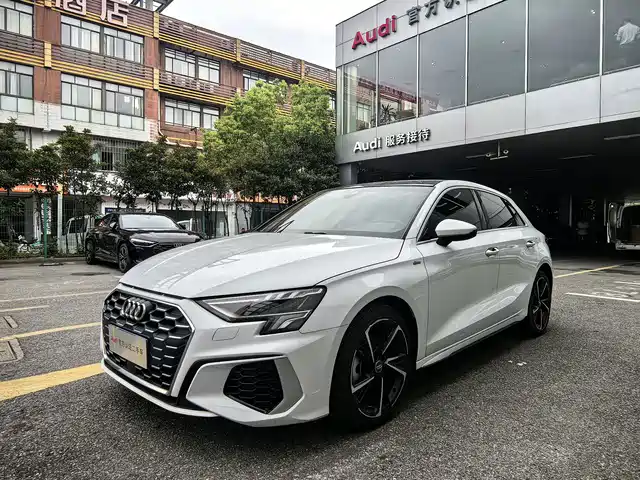 Audi A3 2021 — купить из Китая под заказ