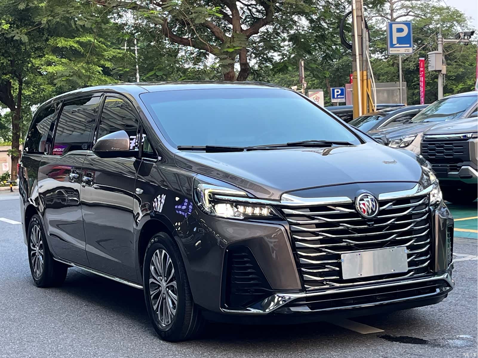 Buick GL8, 2023 2