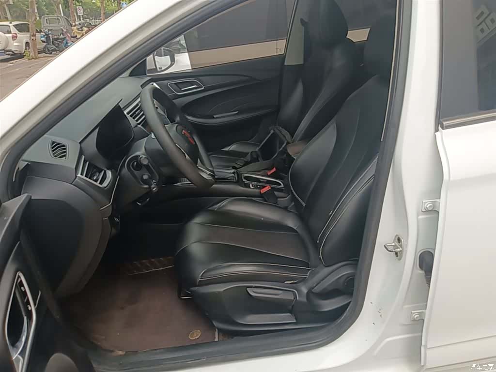 Roewe i5, 2021 15
