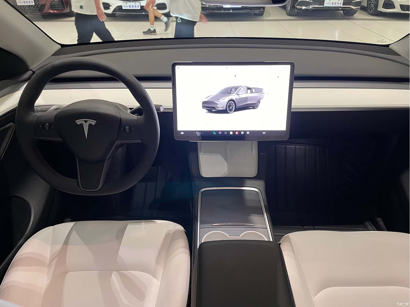 Tesla Model Y, 2023 12