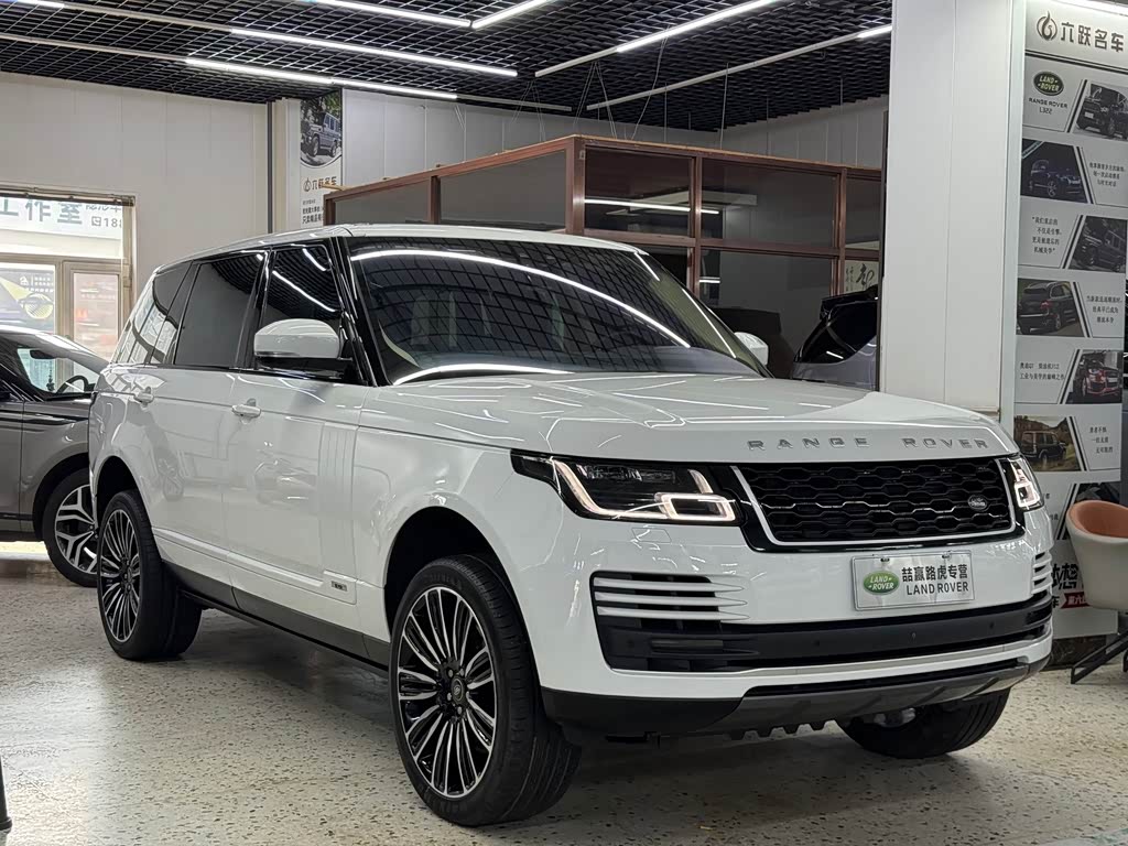 Land Rover Range Rover 2022 3.0 L6 400PS