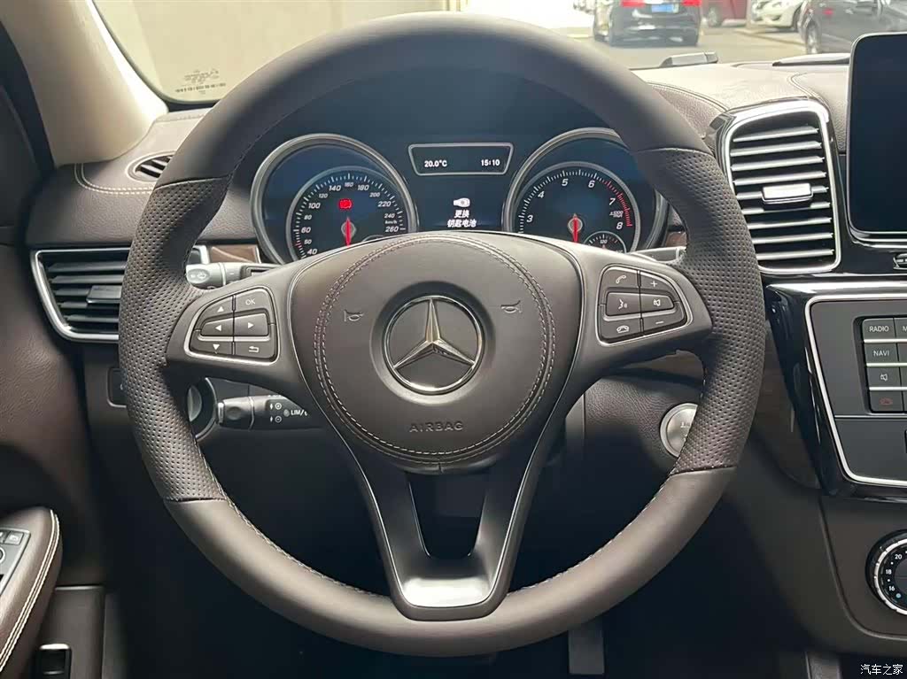 Mercedes-Benz GLS, 2018 13