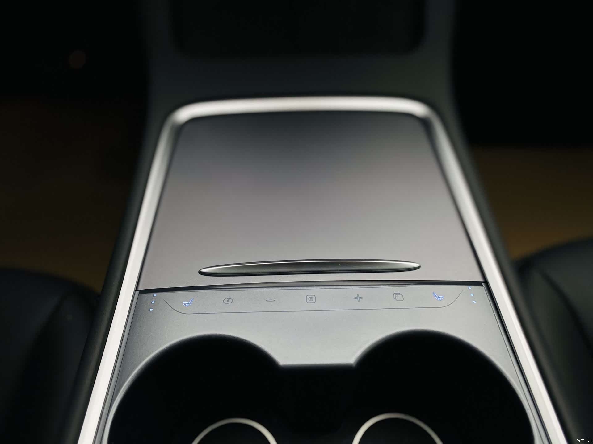 Tesla Model Y, 2024 11