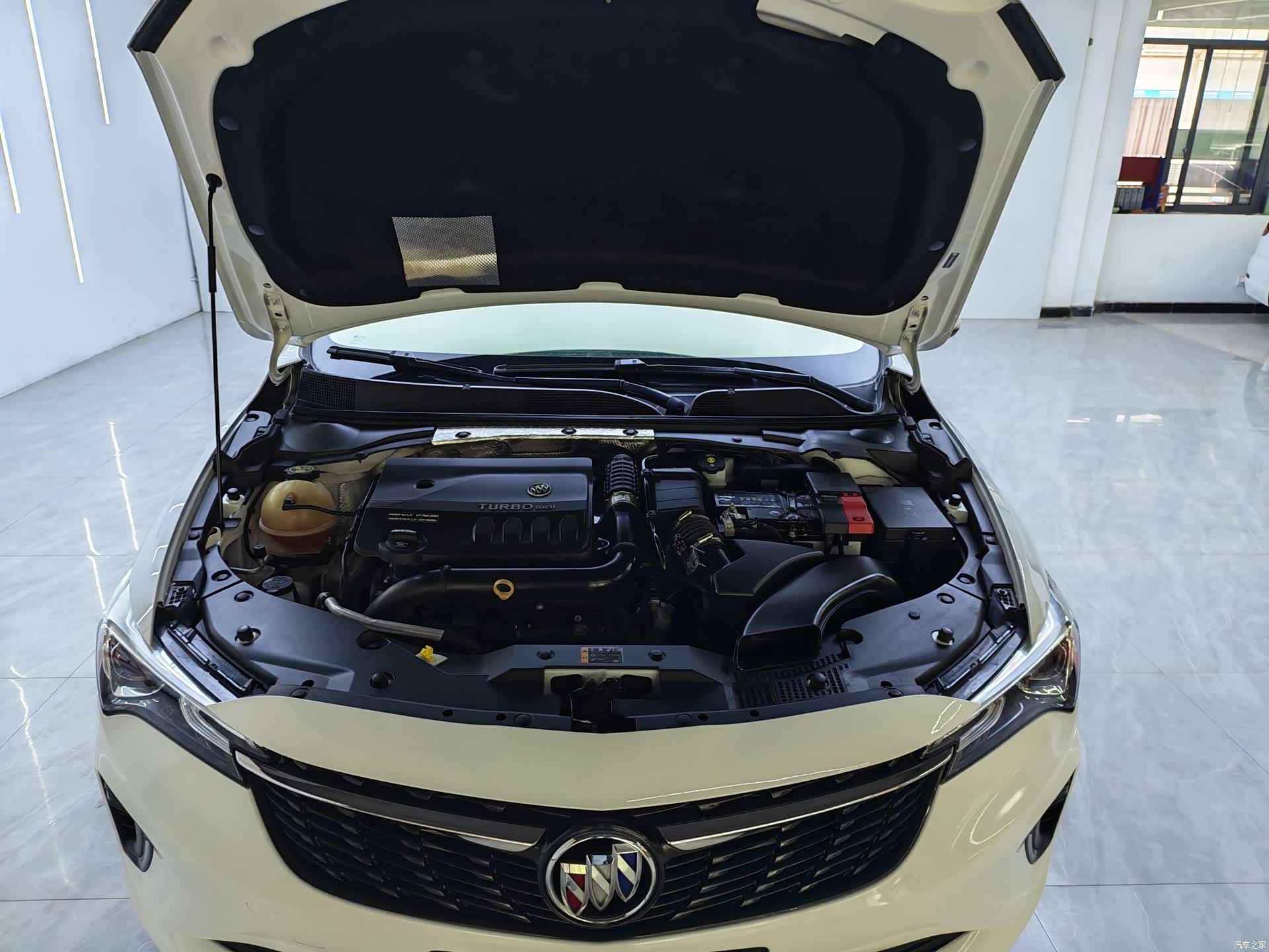 Buick Verano, 2022 19