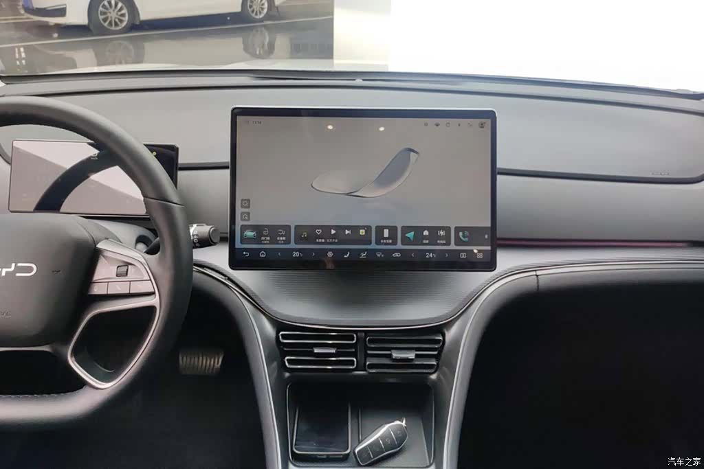 BYD HiAce, 2026 13