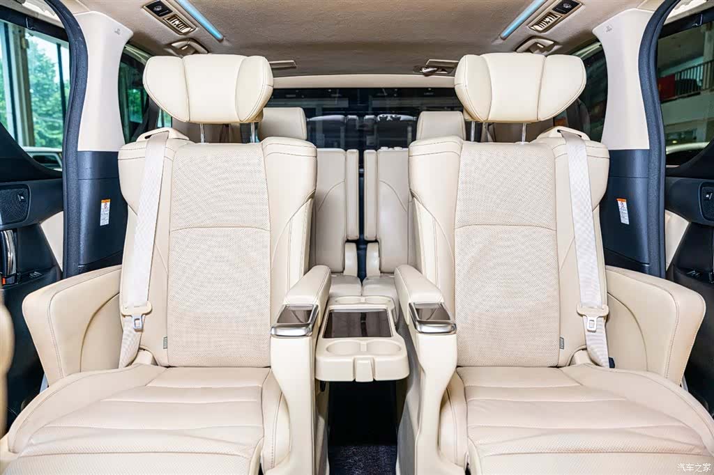Toyota Alphard, 2018 13
