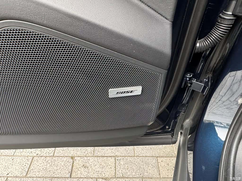 Porsche Cayenne, 2025 11