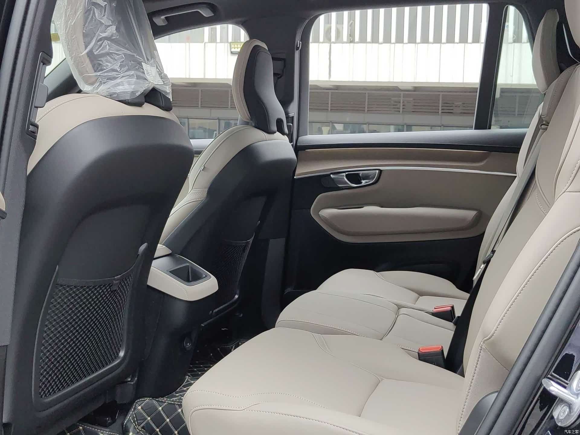 Volvo XC90, 2026 15