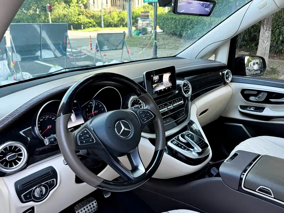 Mercedes-Benz V-class Mercedes-Benz V-class