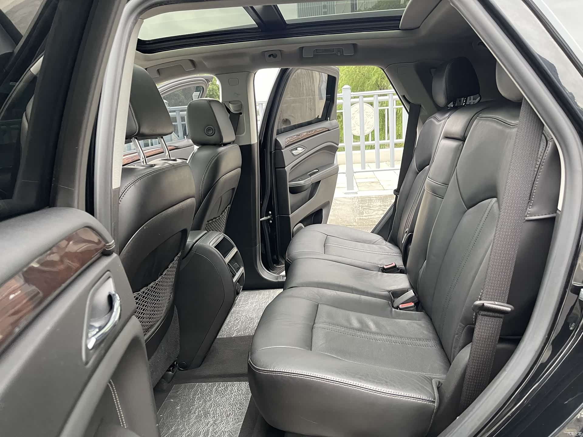 Cadillac SRX, 2012 9