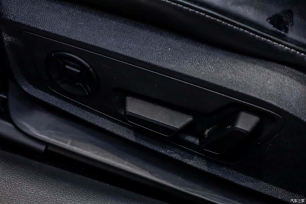 Audi A7L, 2024 14