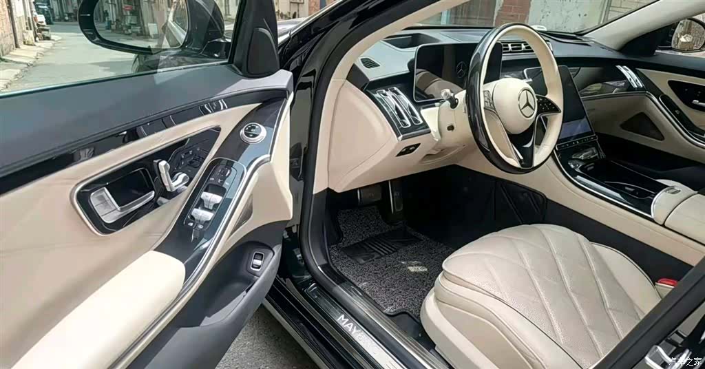 Maybach S-Class, 2023 4