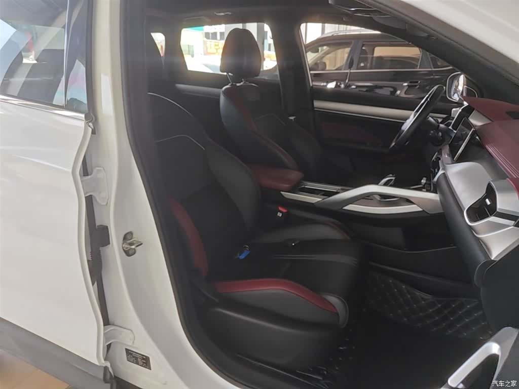 Geely Coolray, 2021 25