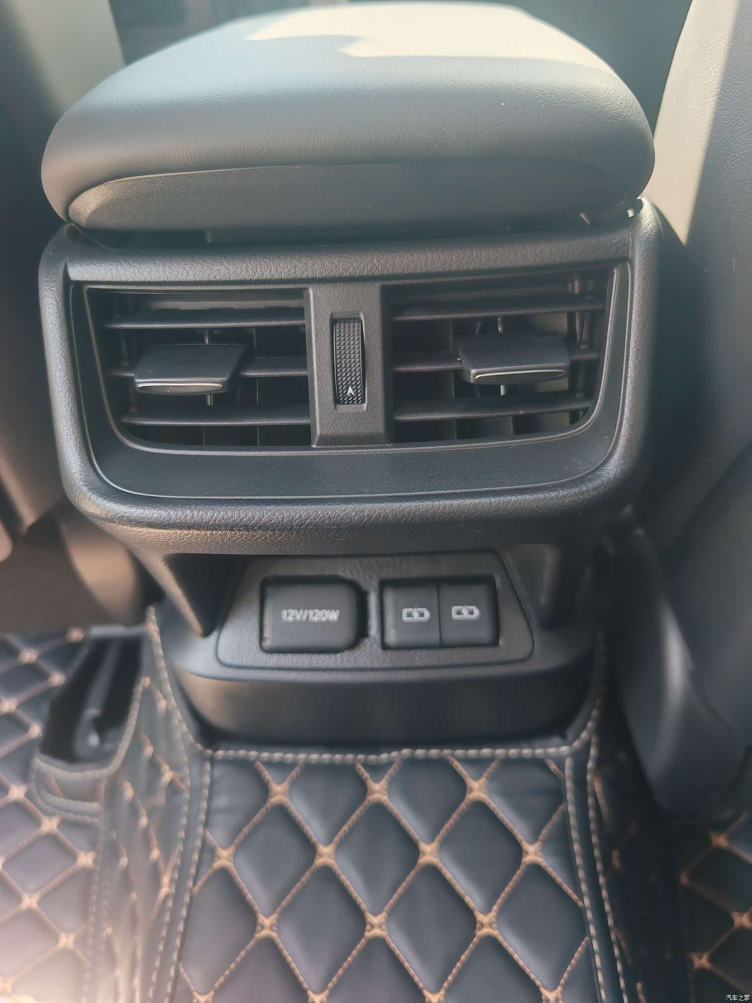 Lexus ES, 2024 11