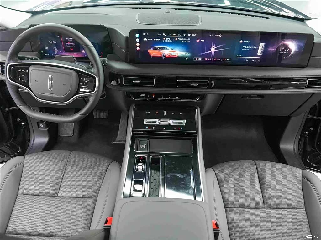 Lincoln Aviator, 2025 10