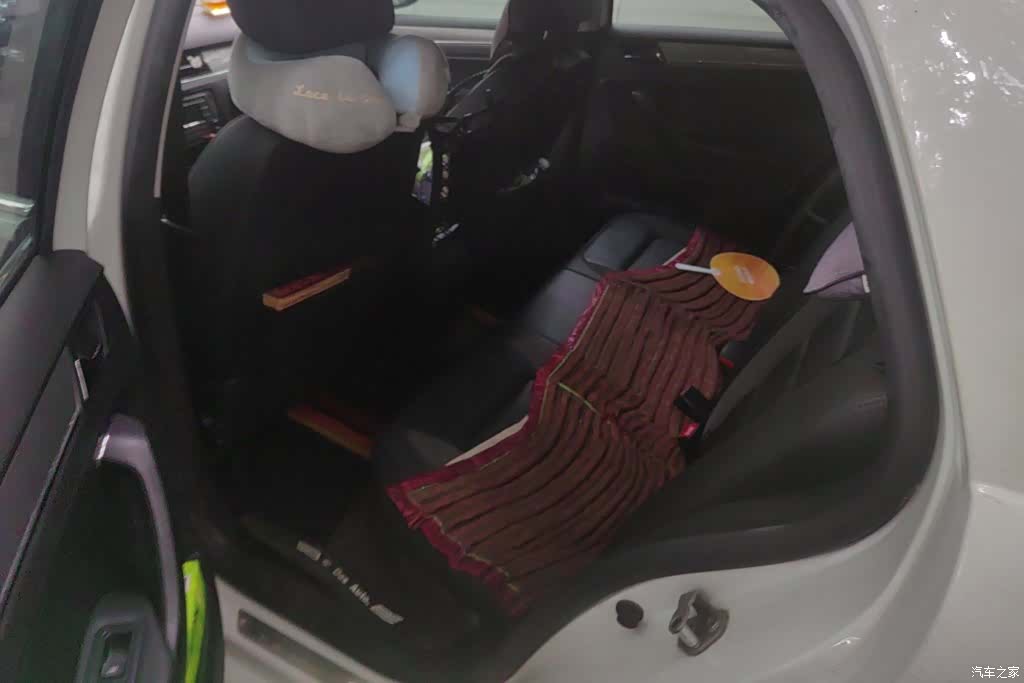 Volkswagen Bora, 2015 11