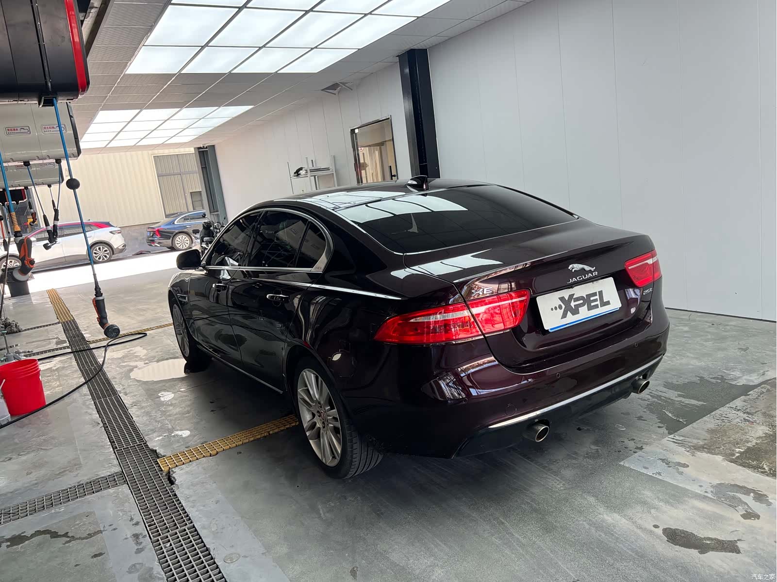Land Rover XEL, 2019 11