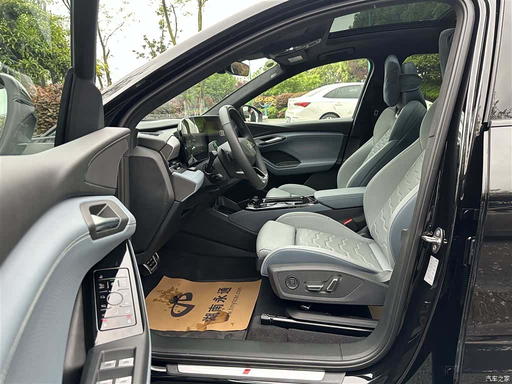 Audi e-tron, 2025 4