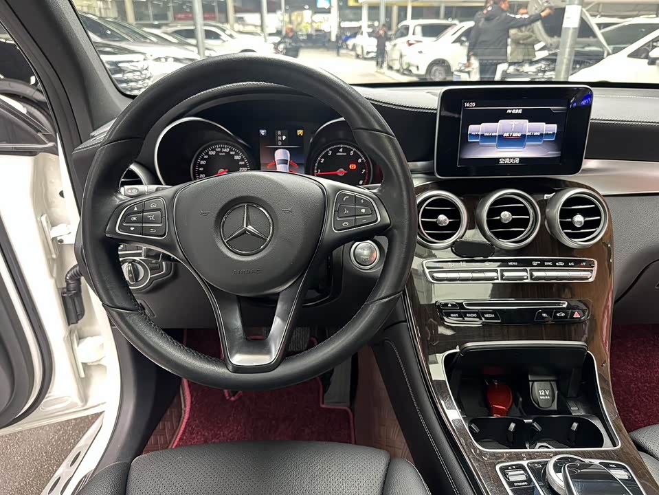 Mercedes-Benz GLC Mercedes-Benz GLC