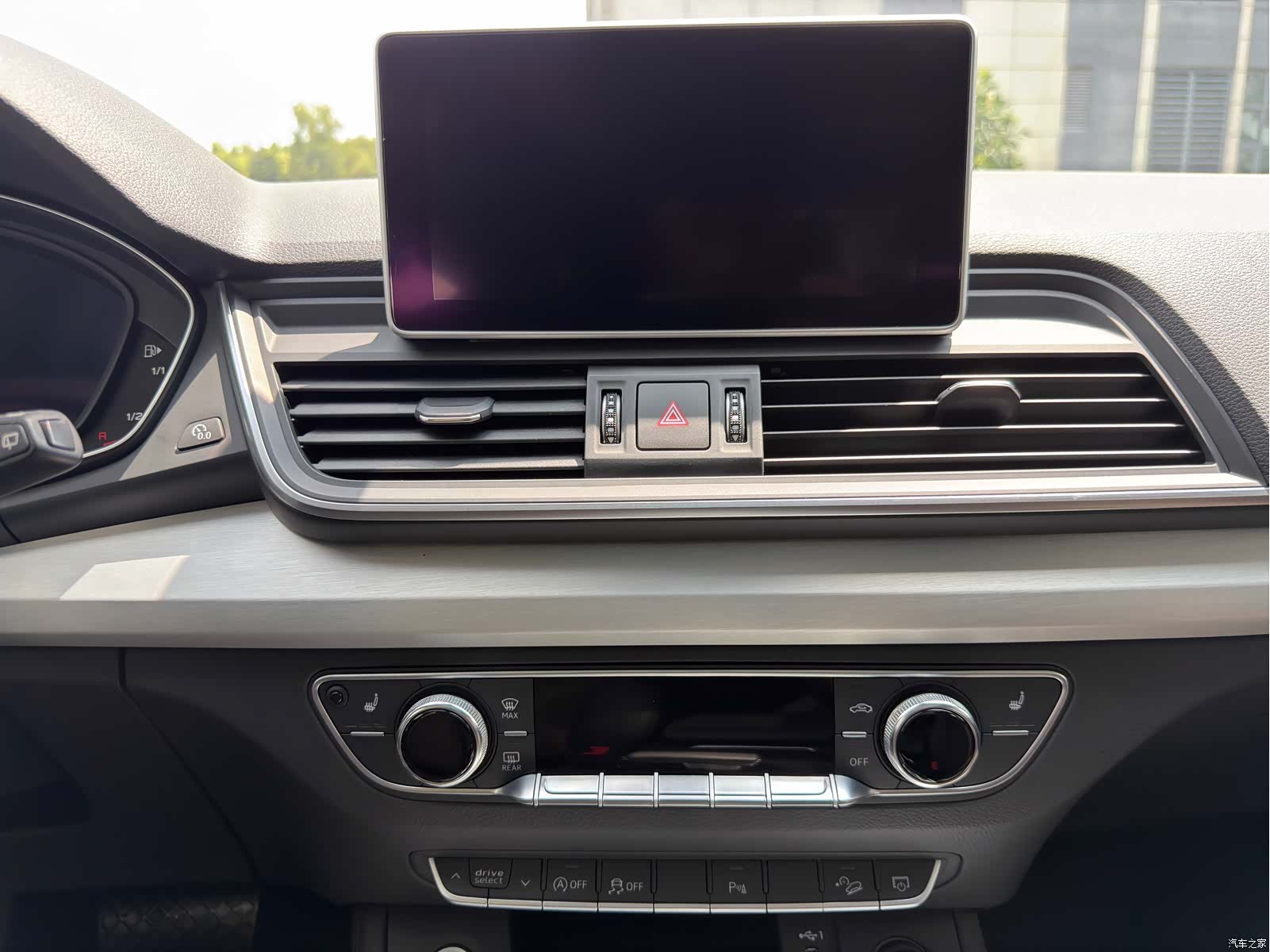 Audi Q5L, 2019 22