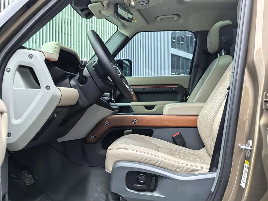 Land Rover Defender 2020, фото 8