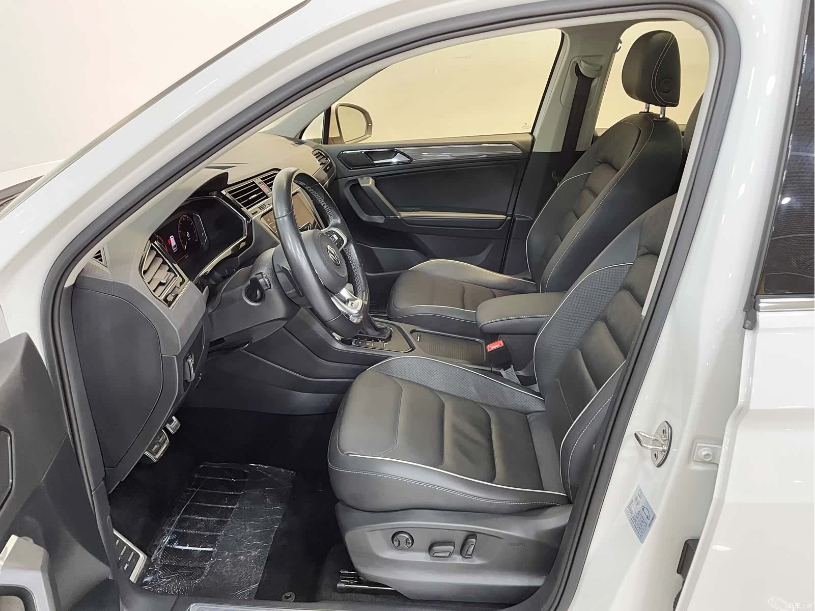 Volkswagen Tiguan L, 2019 16