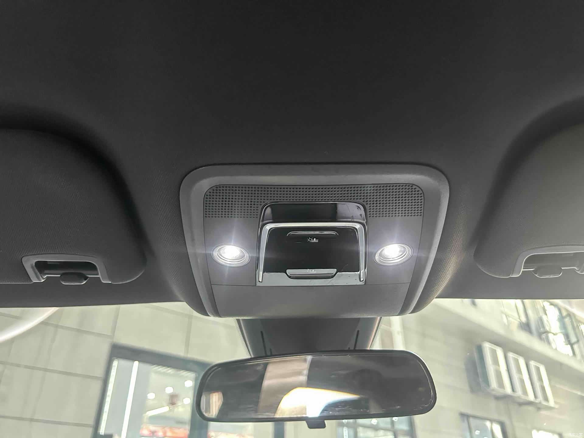 BYD Dolphin, 2022 17