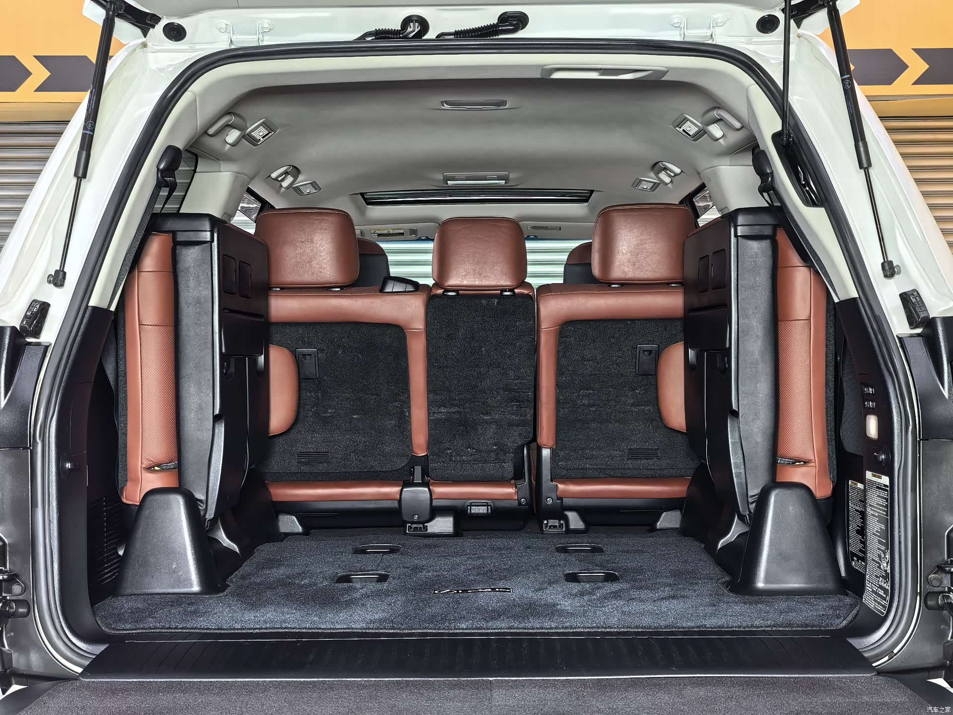Lexus LX, 2020 23
