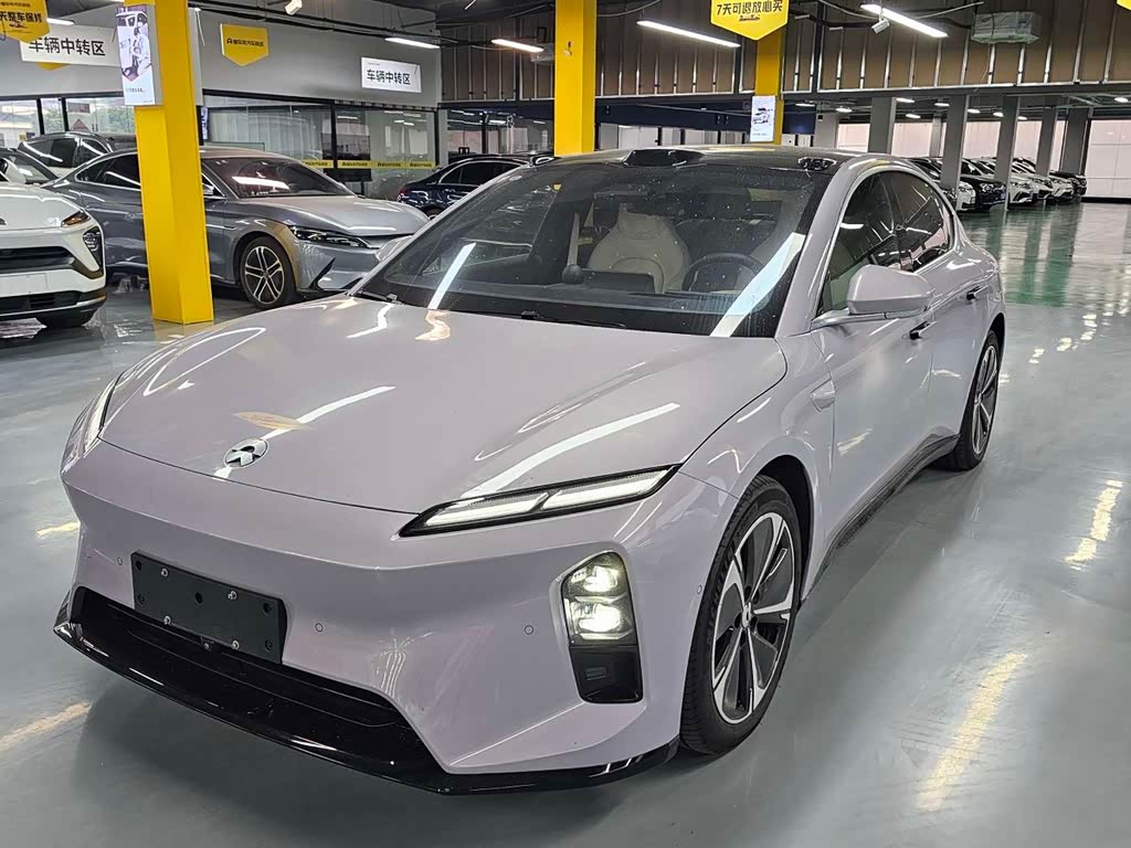 NIO ET5