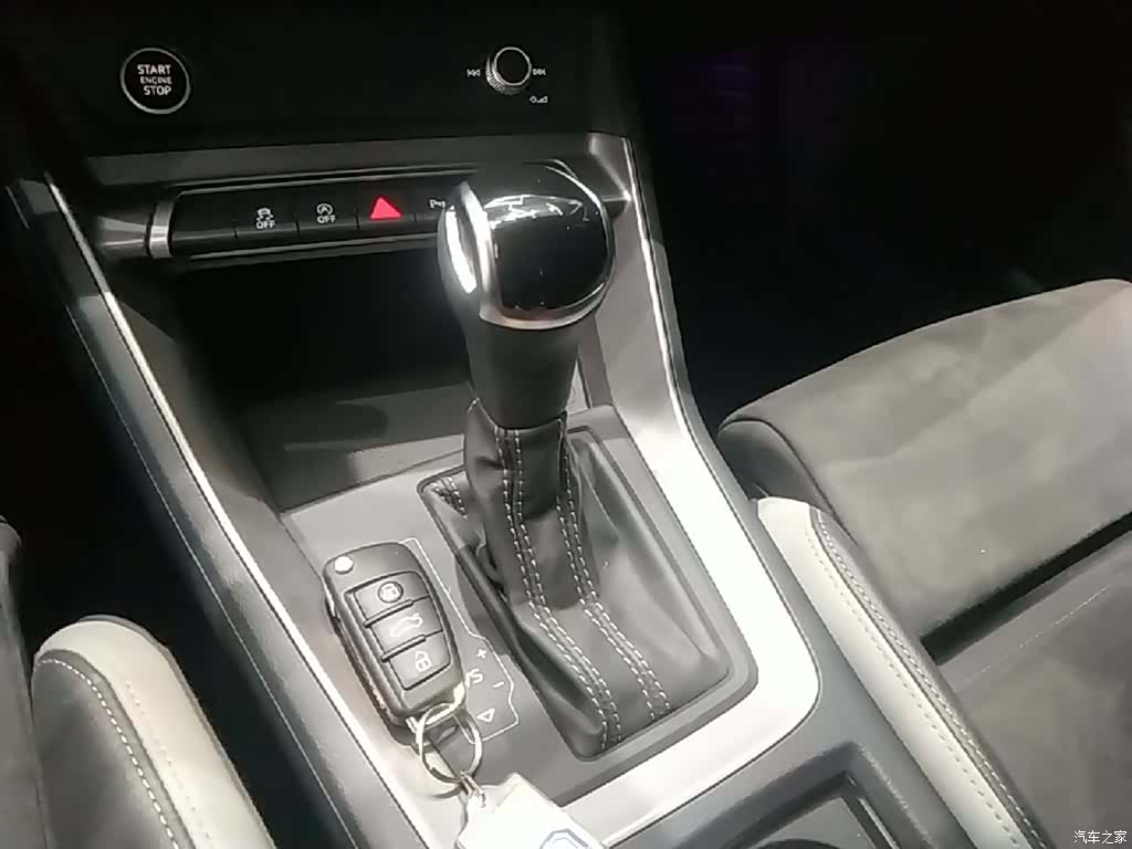 Audi Q3, 2023 14