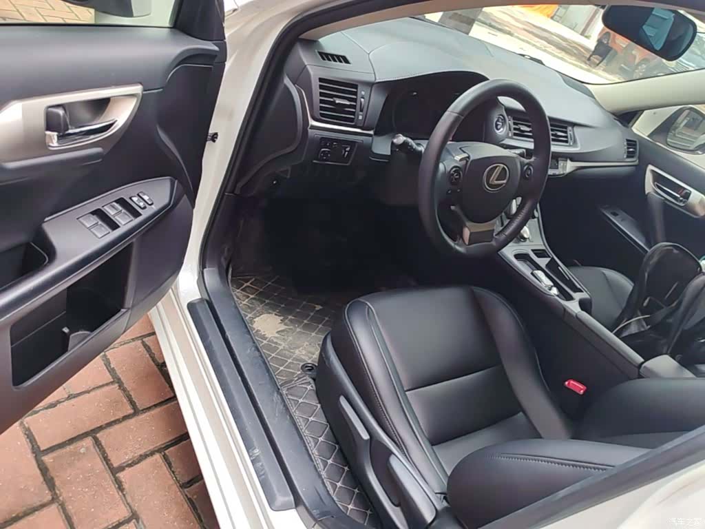 Lexus CT, 2015 16