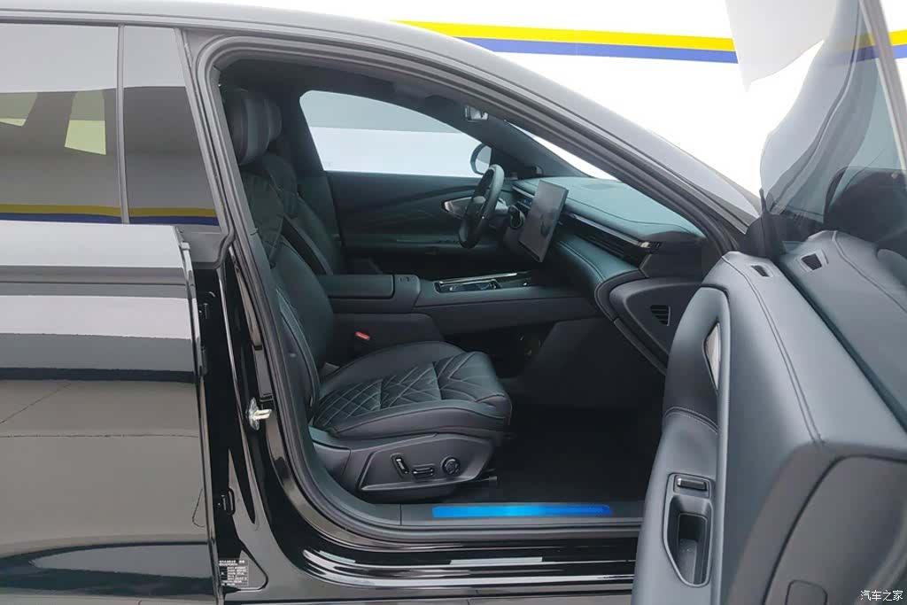Lynk & Co 02, 2025 8