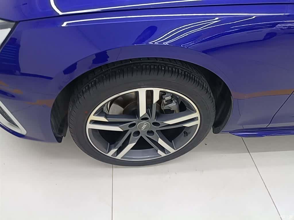 Audi A4L, 2021 23