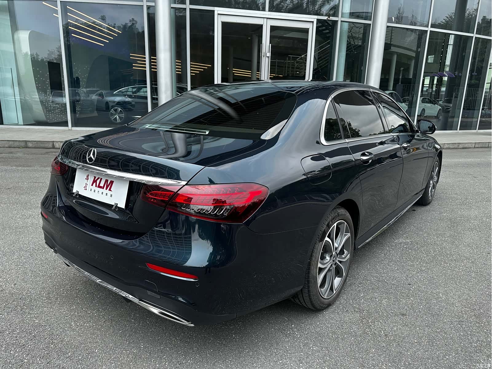 Mercedes-Benz E-Class, 2023 11
