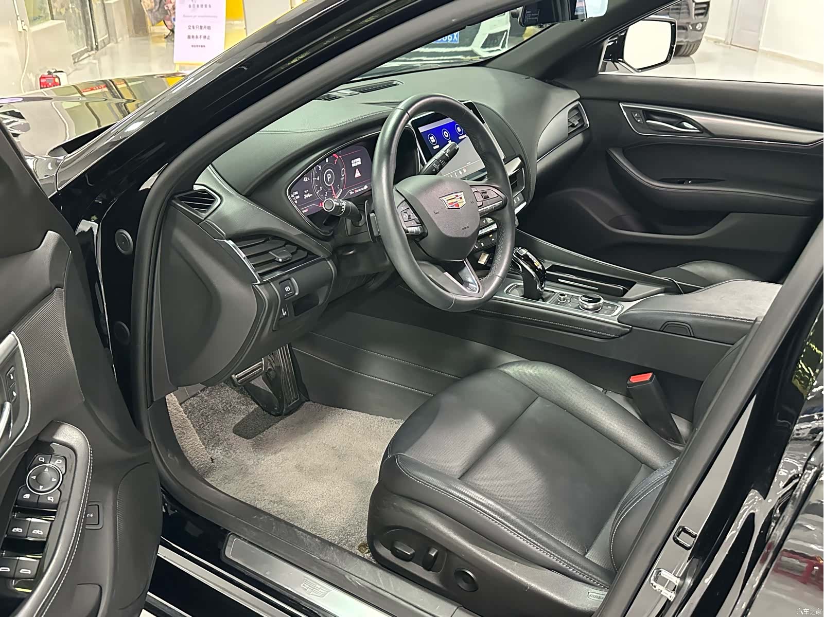 Cadillac CT5, 2023 4