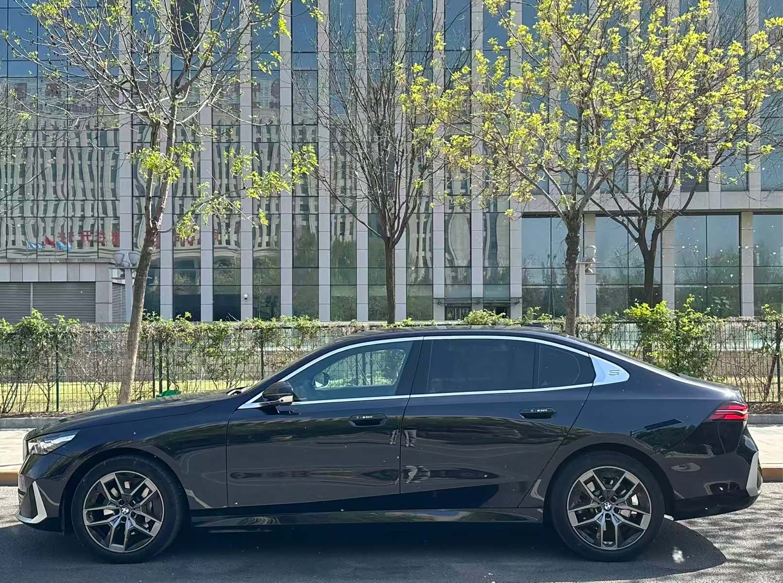 BMW 5 Series, 2025 4