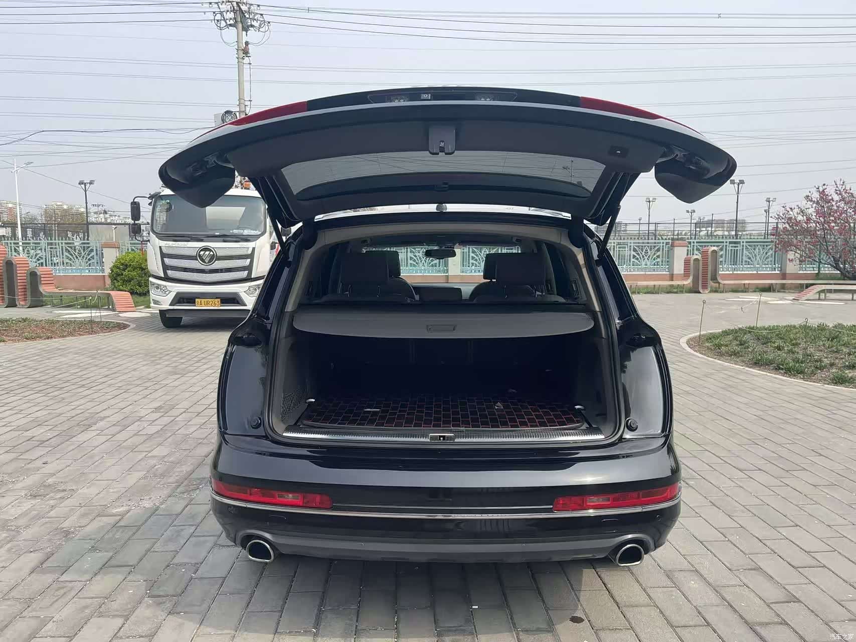 Audi Q7, 2012 9