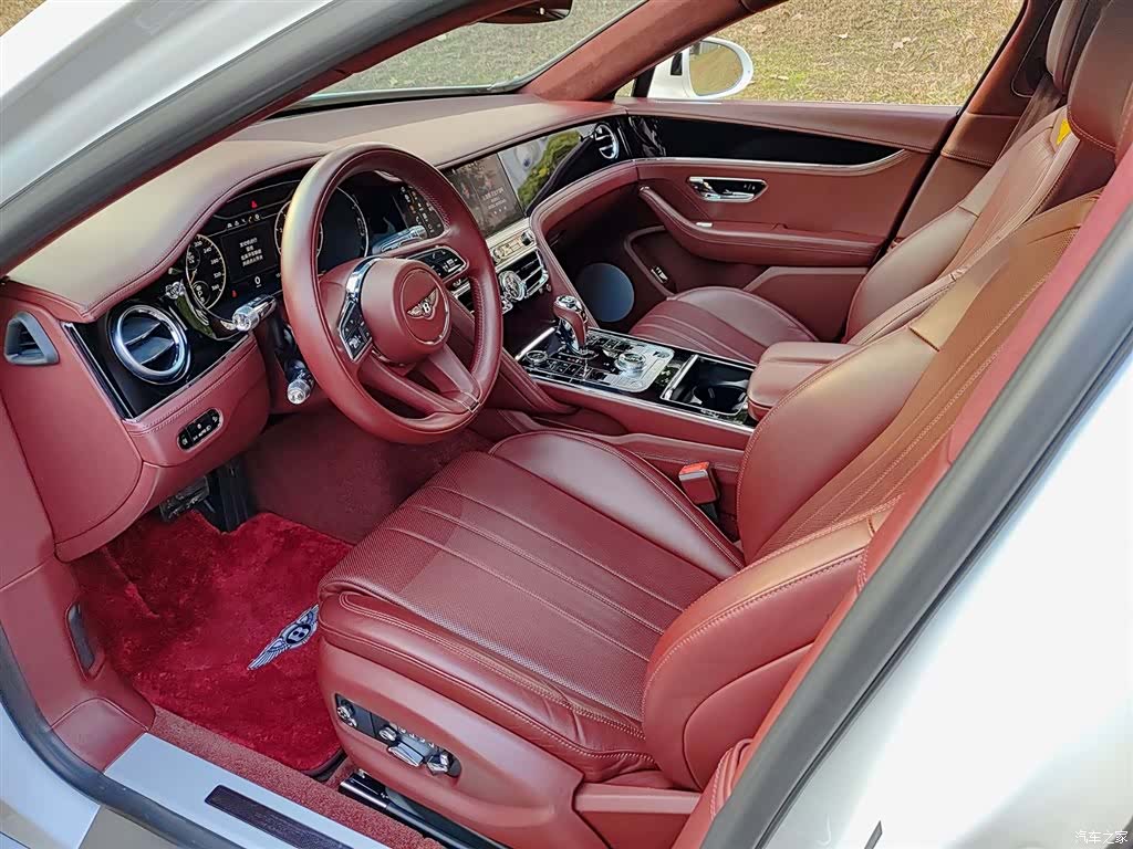Bentley Flying Spur, 2023 7