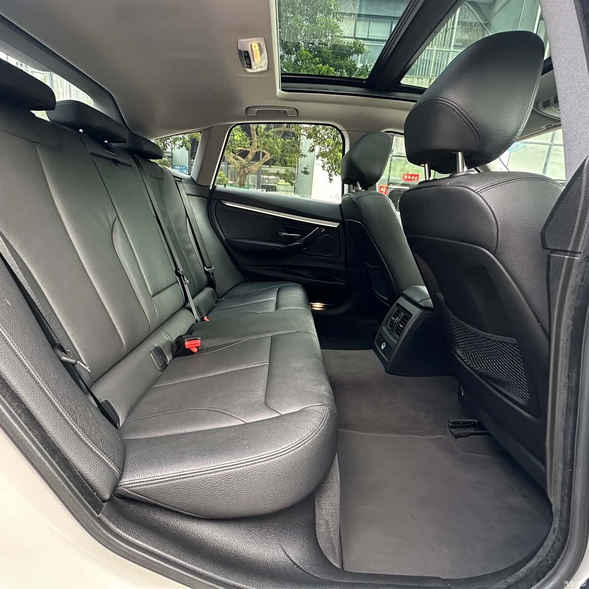 BMW 3 Series, 2015 26