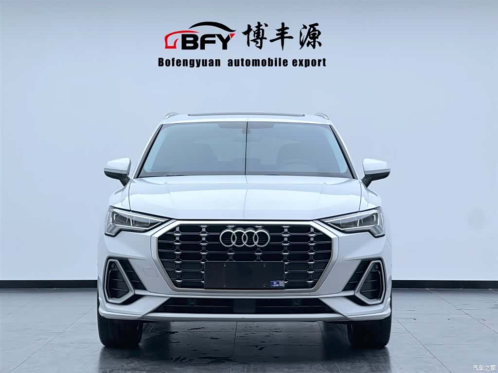 Audi Q3, 2022 2