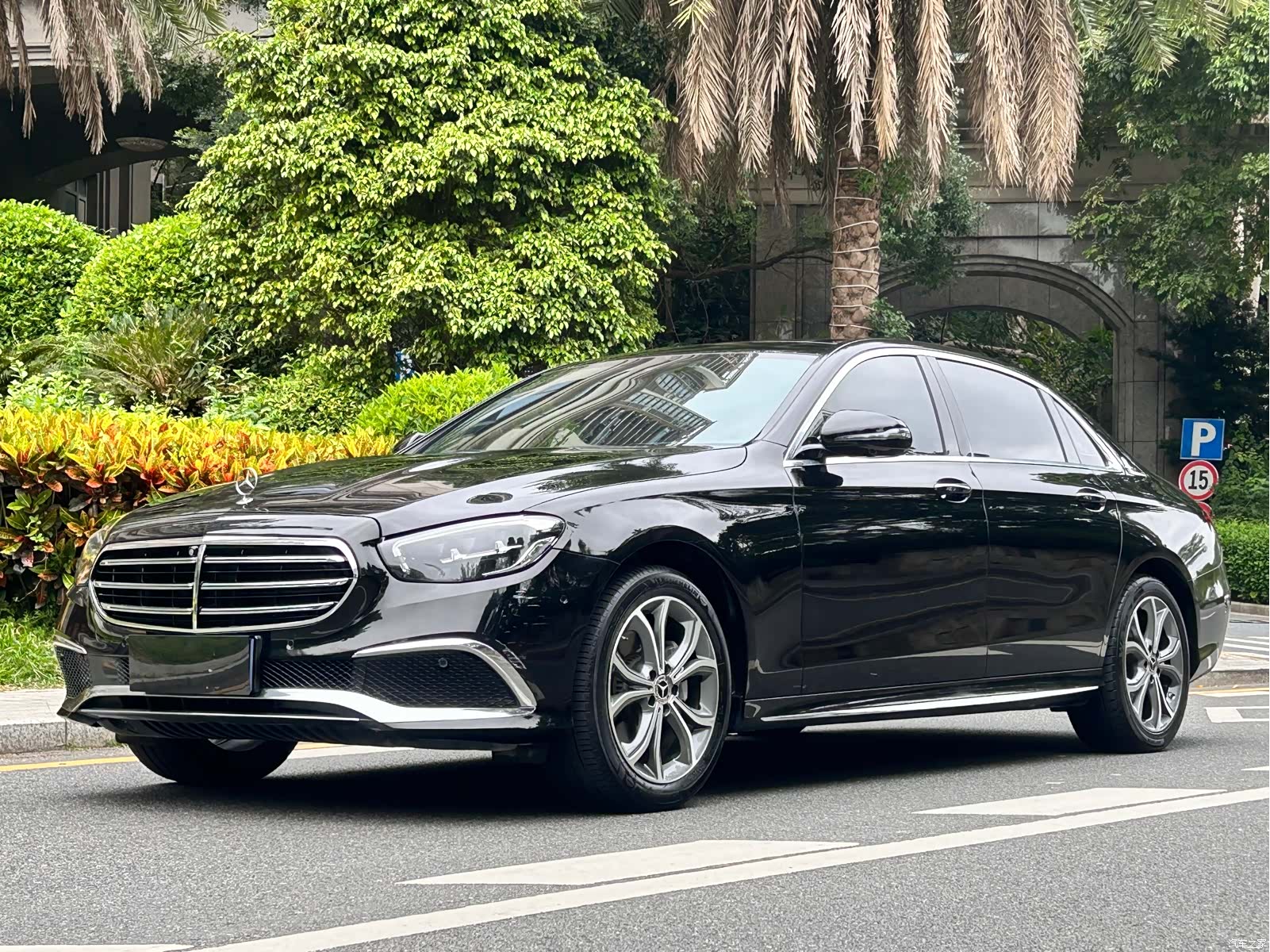 Mercedes-Benz E-Class, 2020 1