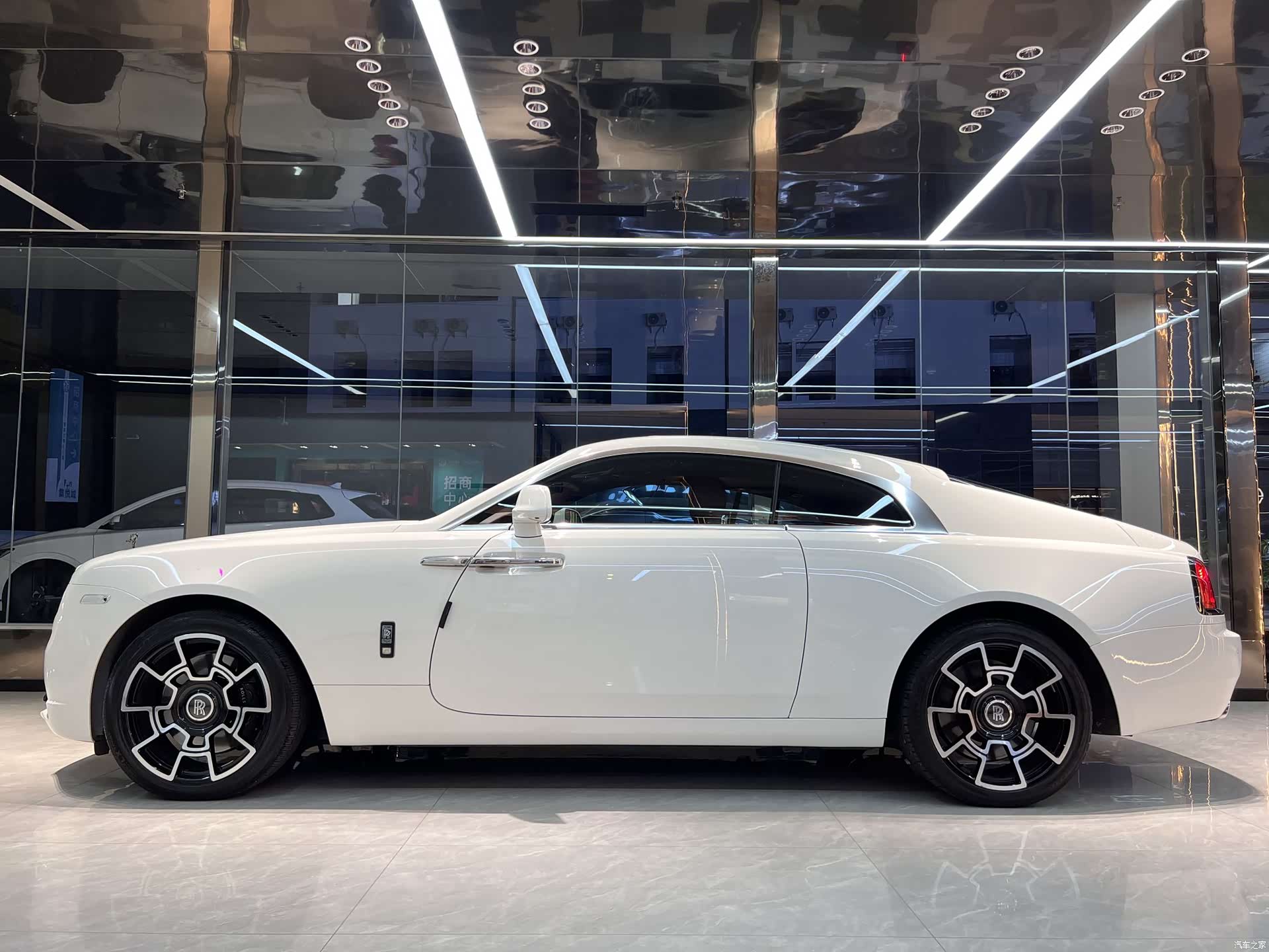 Rolls-Royce Wraith, 2017 3