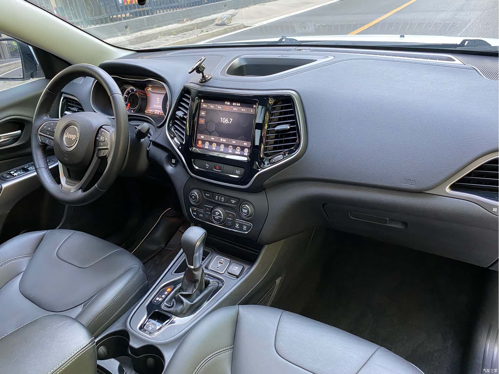 Jeep Cherokee, 2019 21