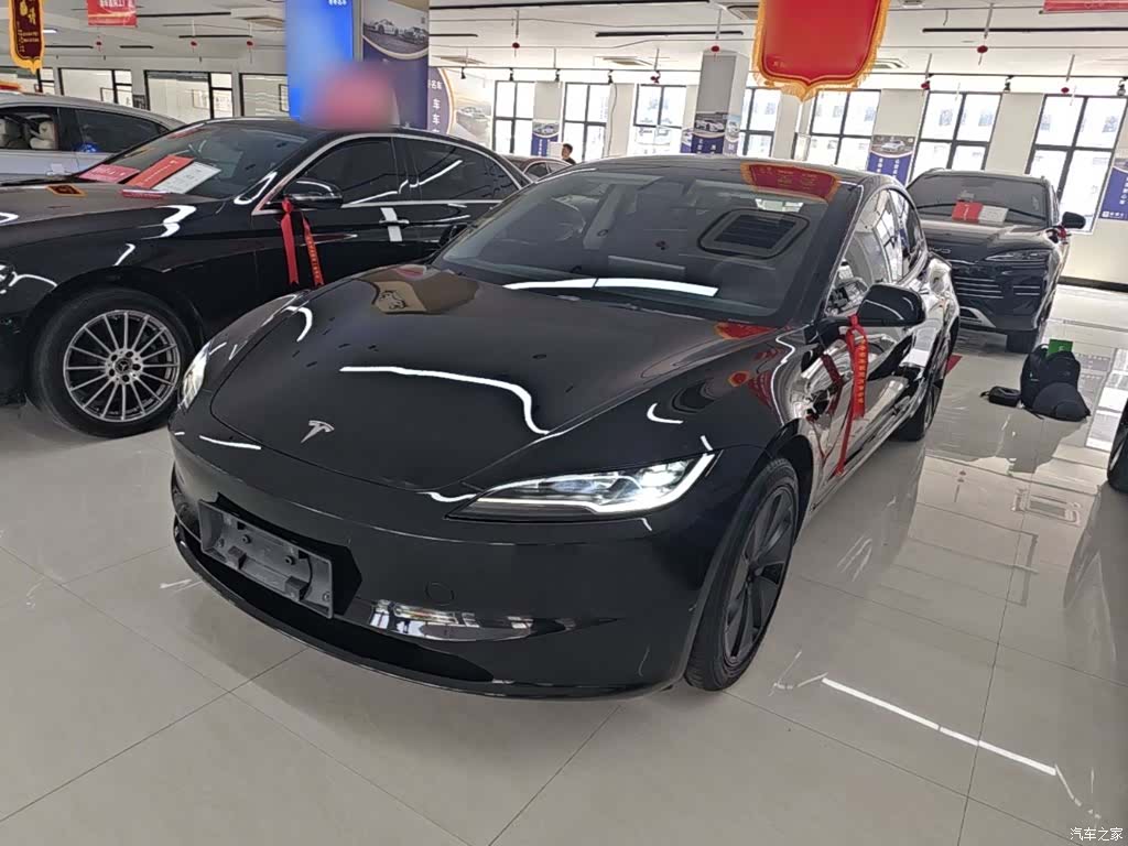 Tesla Model 3, 2025 2