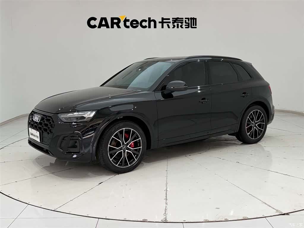 Audi Q5, 2022 1