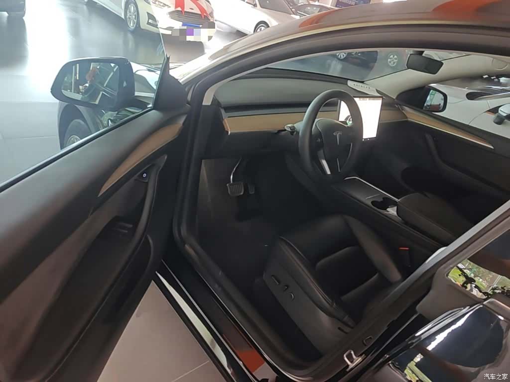 Tesla Model Y, 2022 16