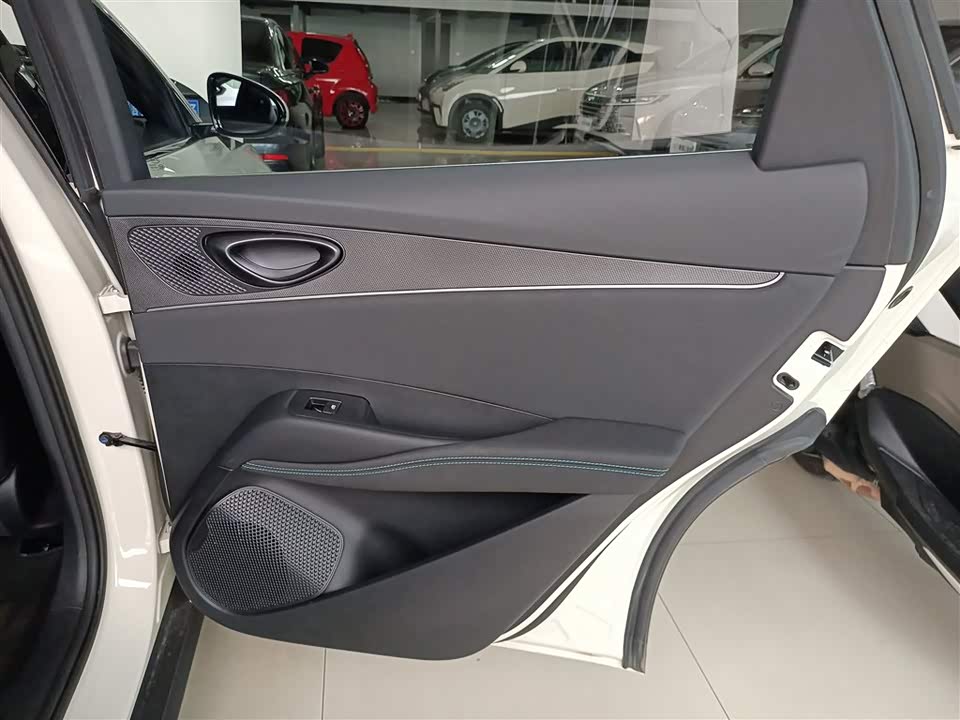 BYD Seal 06