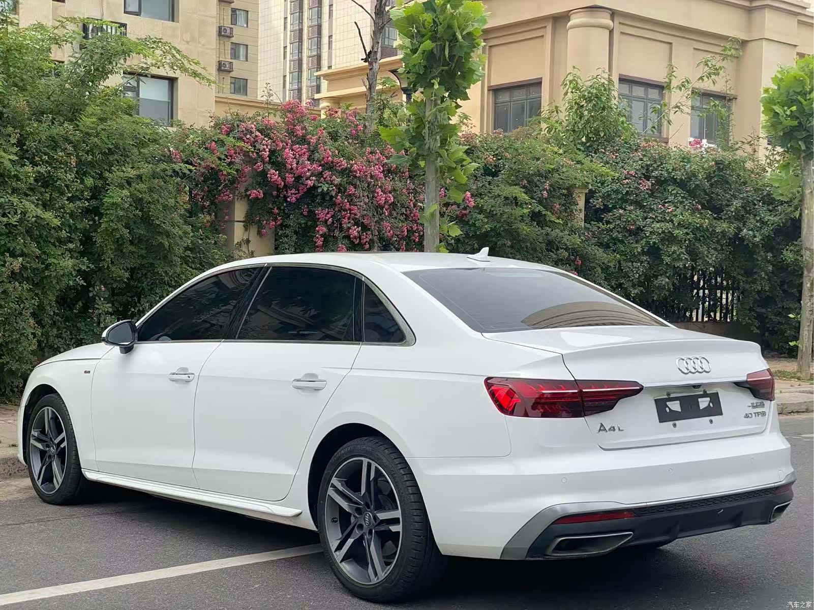 Audi A4L, 2020 7