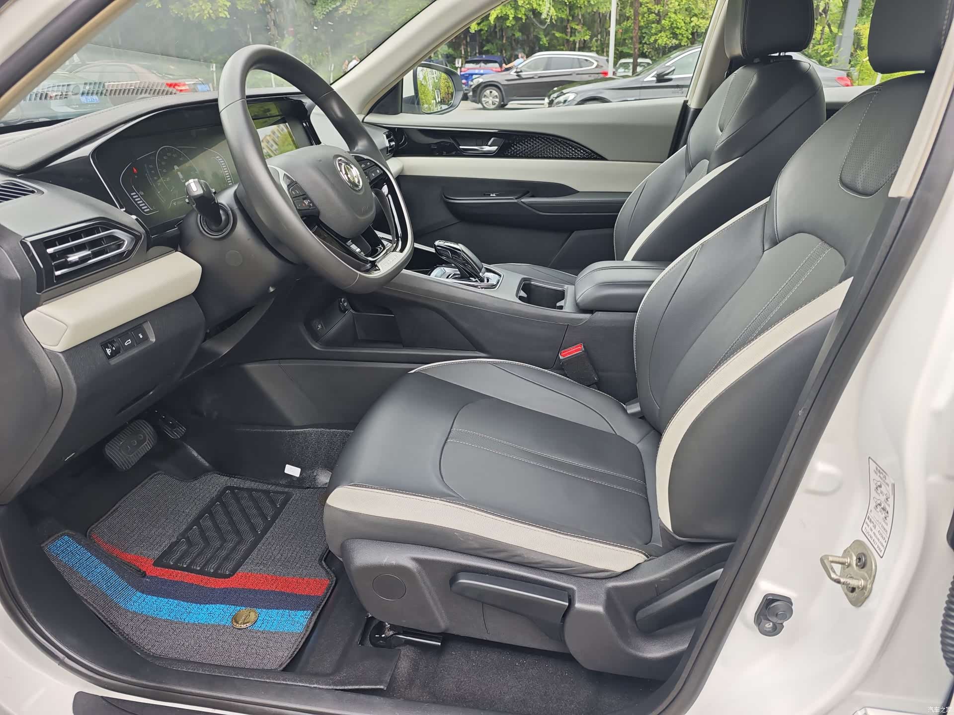 DongFeng E70, 2021 8