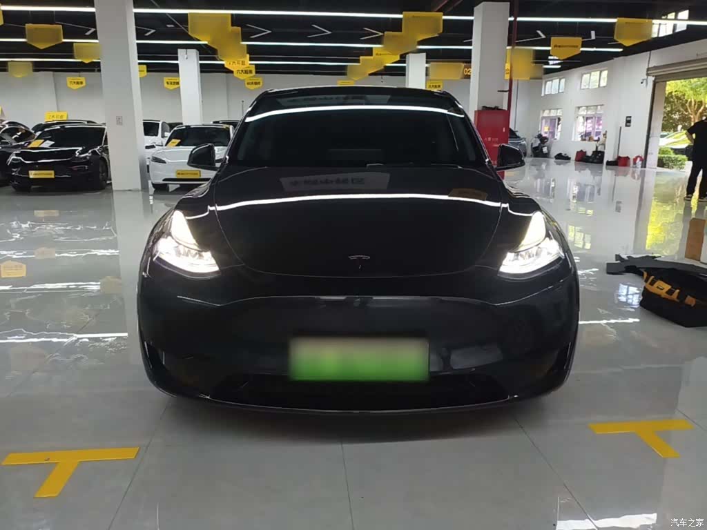 Tesla Model Y, 2024 3